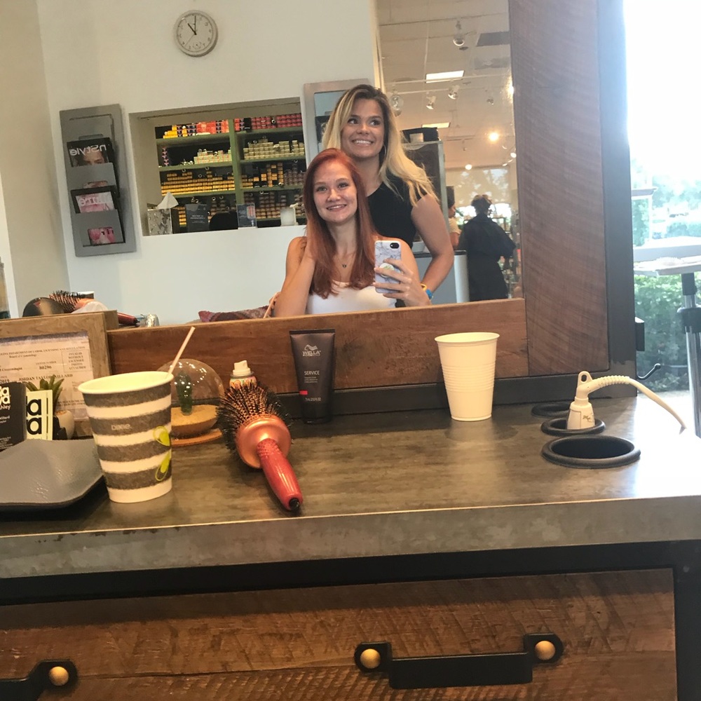 Meet your Posher, Victoria